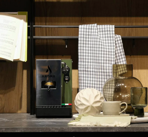 Aroma Plus+ – Kompaktowy włoska ekspres do kawy na kapsułki